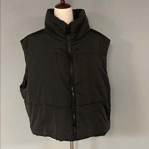 SHEIN Black Puffer Vest